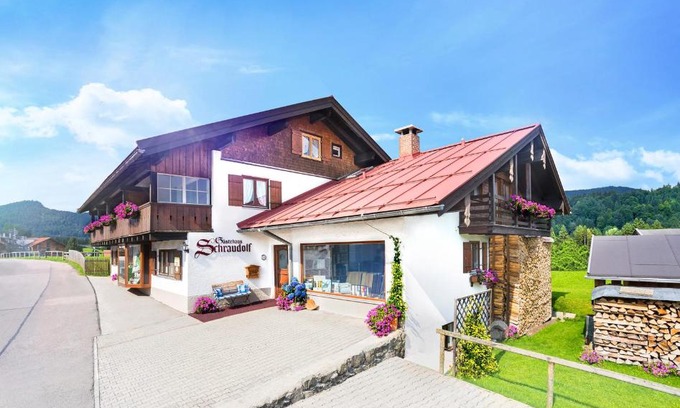 Oberstdorf Hotel | Ferienwohnungen Gästehaus Schraudolf