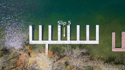 Oakland House | Ferndale: New, Lake Access w. Dock Slip, Hot Tub, Dogs OK
