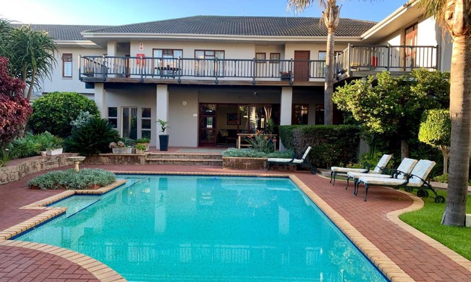 Summerstrand Bed & Breakfast | Fifth Avenue Beach House