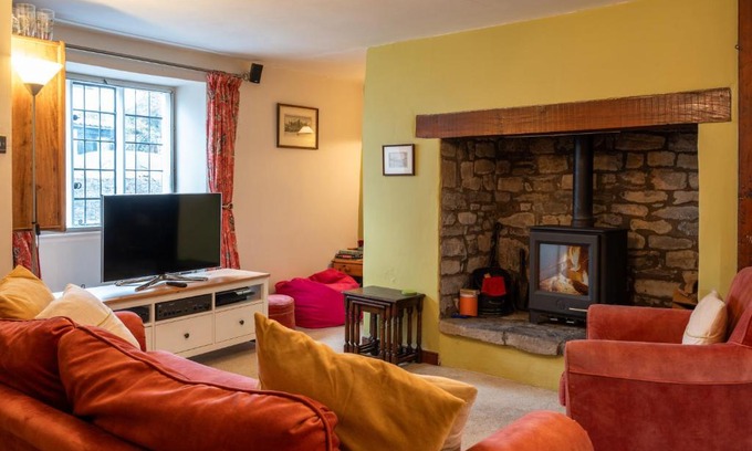 Stogursey House | Finest Retreats - Clematis Cottage