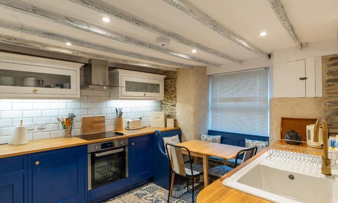 Mevagissey House | Finest Retreats - Old Harbour Cottage