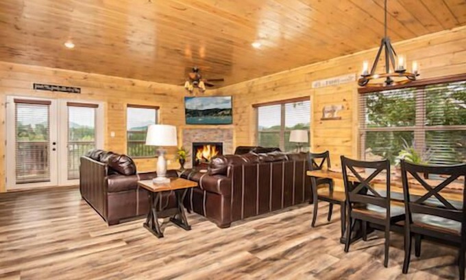Pigeon Forge Resort | Firefly is a spacious, yet cozy, four-bedroom cabin in Bear Cove Falls.