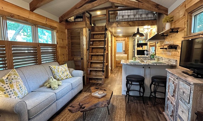 Pawleys Island Cabin | ‘First tiny home in Pawleys Island! Cozy porch + Steps from Golf & Beach.”