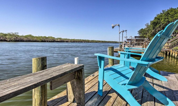 Arroyo City Apartment | Fishing Dock on Arroyo River! Stylish Studio