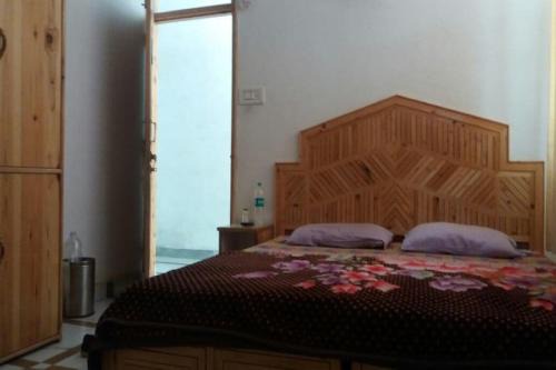 Old Manali Hotel | Flagship Moon Dance Lodge