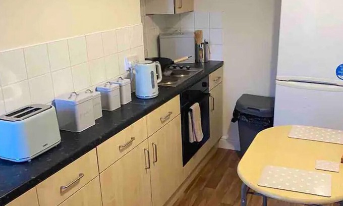 Sneinton Apartment | Flat 3, 52 Sneinton Hermitage Nottingham NG2 4BS