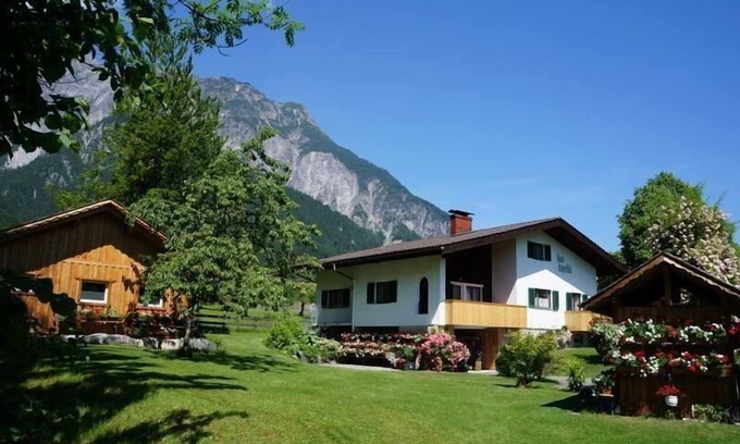 Vandans House | Flat in Vandans with open fireplace