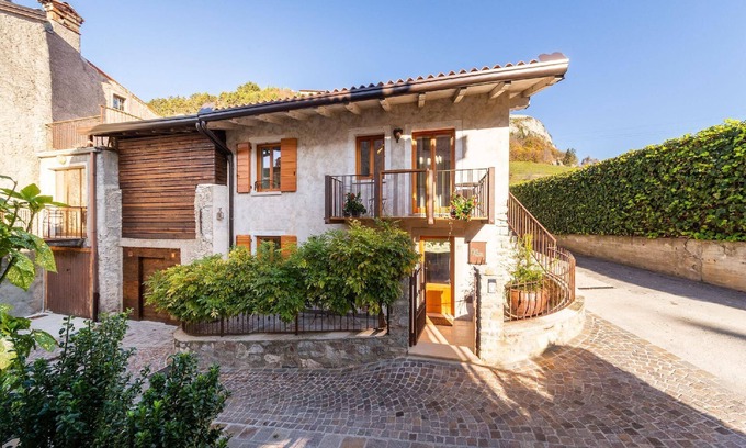 Voltino Apartment | Flat in Voltino with private parking