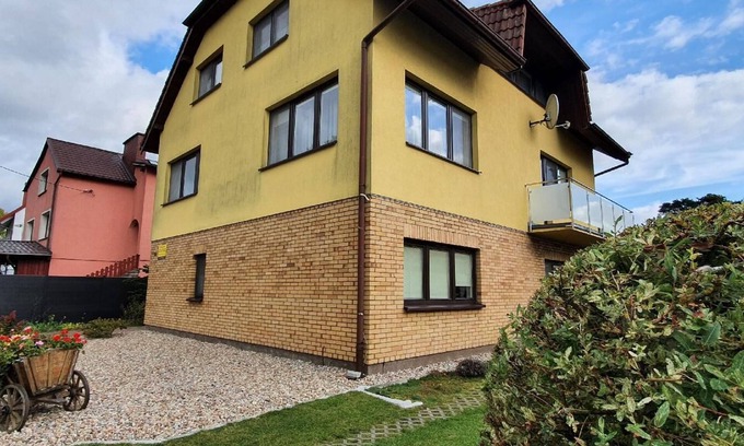 Zarnowska Apartment | Flat in Żarnowska with large garden