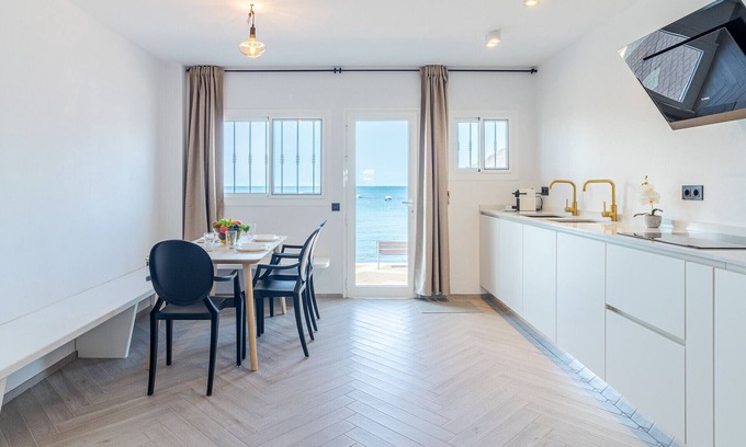 Las Playitas House | Flatguest Las Playitas - Beach Front+ Terrace + Wifi