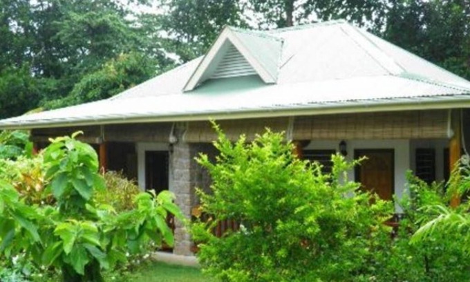 La Digue House | FLER KOKO bungalow in Coconut du Rocher 5 minutes from beaches