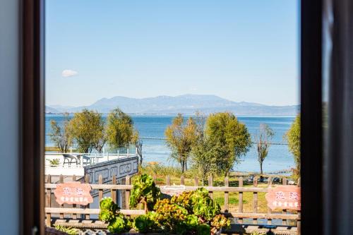 Dali Town House | Floral Hotel Dali Ershuang Sea View