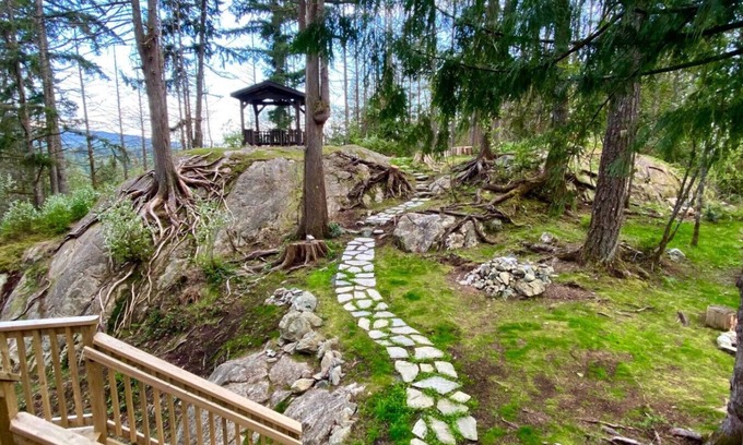 Maple Ridge House | Forest A/C Retreat: Unique, Peaceful, and Comfort