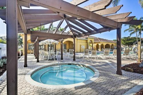 Iona Apartment | Fort Myers Condo with Pool Access 4 Mi to Beach