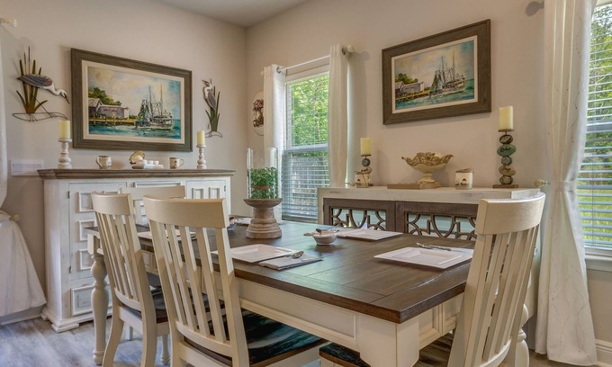Wright House | Fort Walton Beach Vacation Rental ~ 8 Mi to Beach