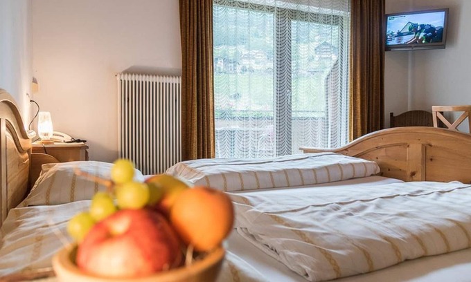 Heiligenblut Cottage | Four-bed room with shower/WC, satellite TV - Pension Bäuerle