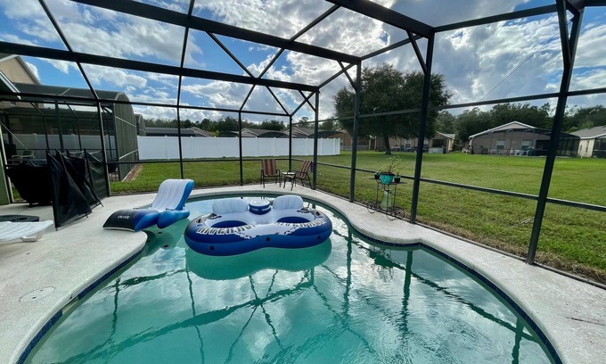 Sandy Ridge House | Four Bedroom Pool Home - 289 EP - Vusa Four Bedroom Pool Home