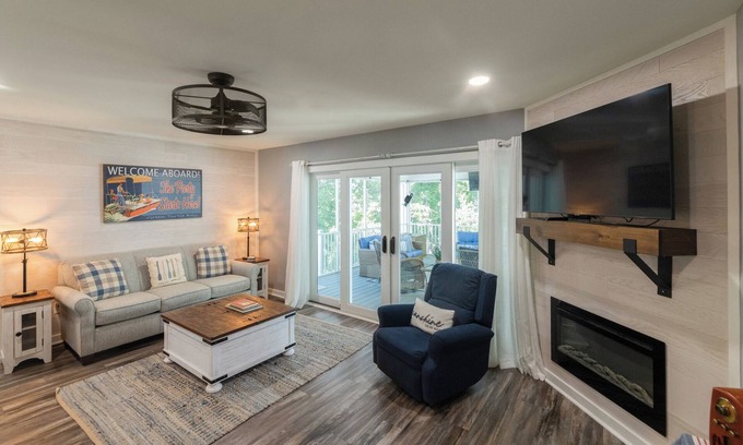 Grand Rivers Condo | Four Bedroom Yacht Condo