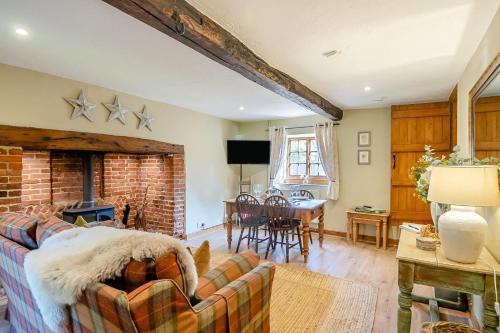 Aldborough House | Fox Cottage