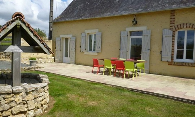 Saint-Christophe-en-Champagne Cottage | Cozy Gîte with Private Bathrooms, Terrace, and Garden near Le Mans - Sleeps 8