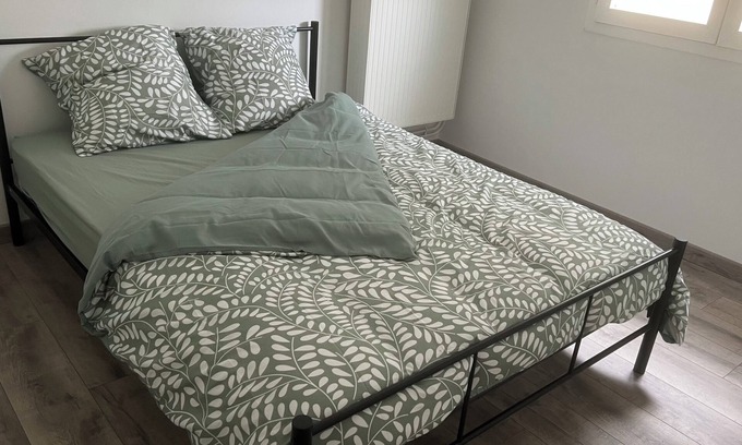 Sorges-et-Ligueux-en-Perigord Villa | Superb neo-Provencal villa with swimming pool, 2500m of green space in a peaceful setting