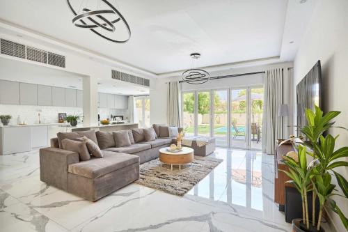 Dubai Villa | Frank Porter - Springs 11