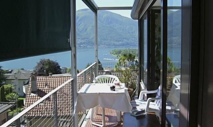 Muralto Apartment | Free sight over lake and mountains