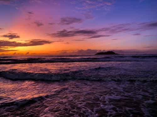 Tombo Apartment | FRENTE PRO MAR - A - Praia do Tombo - Beachfront