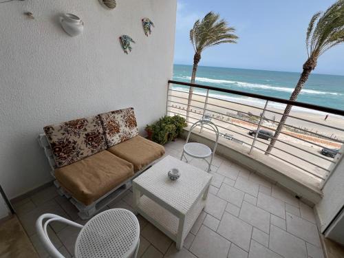 Hiboun Apartment | Front sea balcony mahdia 2