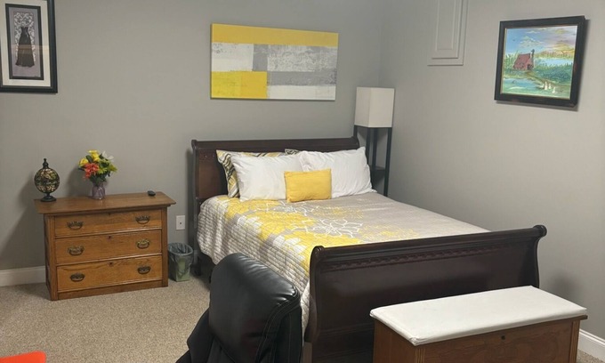 Braselton Apartment | Full bed, closet, mounted TV, with apartment amenities at this fabulous rate.