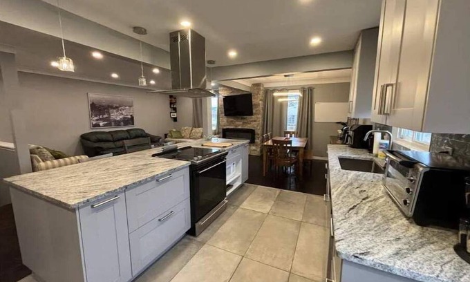 Woodslee House | Full House - 5 Bed, 2 Bath