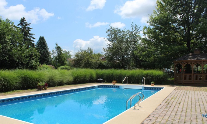 Palmyra House | Fun, Family-friendly Home With A 20x40 Pool 12 Minutes From Hershey Attractions