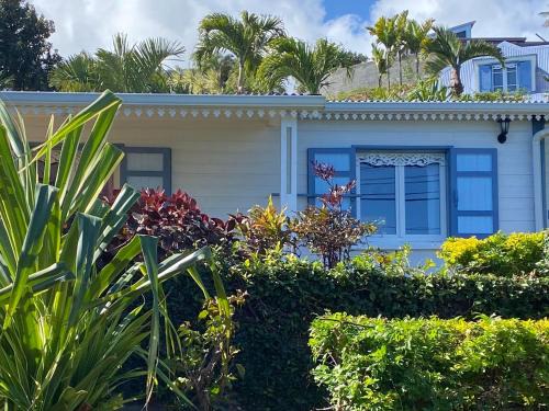 Grande Anse House | Gîte Créoline 4* avec piscine, clim et parking proche plage - FR-1-786-32
