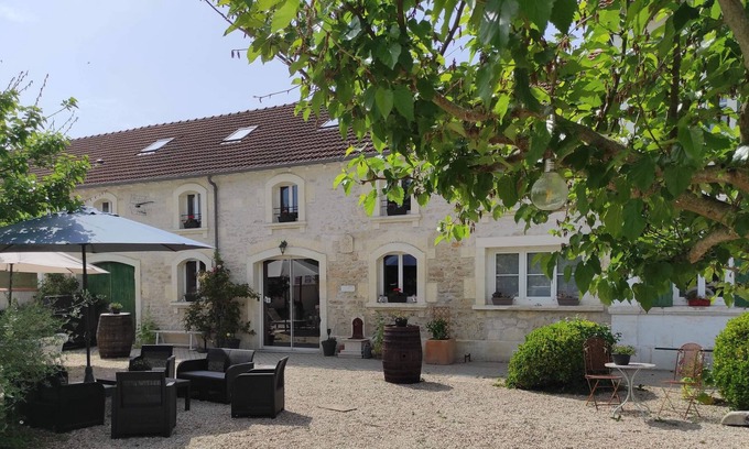 Brizambourg House | Gîte Lentre Deux Vignes