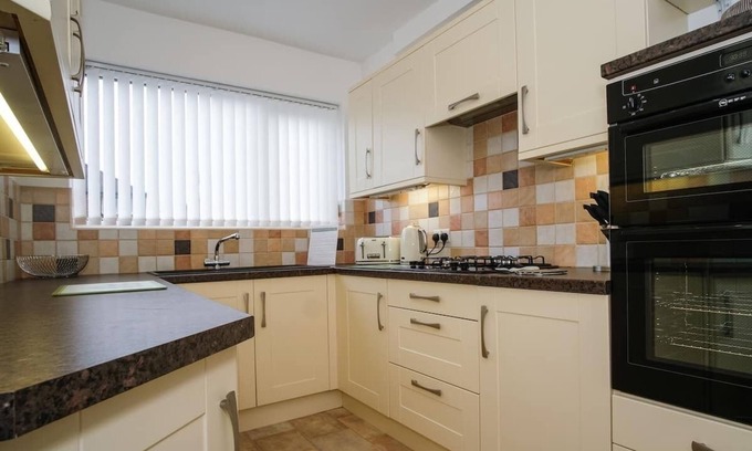 Olton House | Garden View - Luxury Self Catering. NEC/Airport