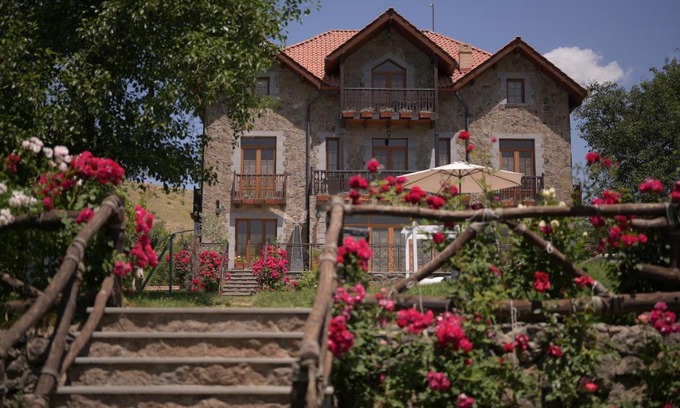 Garni House | Garni HinYard