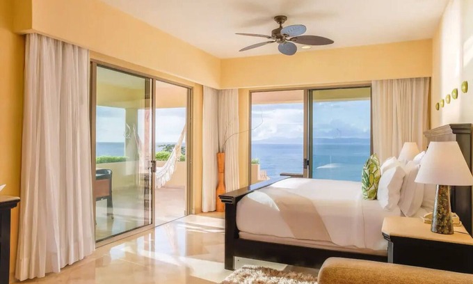 South Shore Hotel Area Resort | Garza Blanca Preserve Resort & Spa - Honeymoon Suite