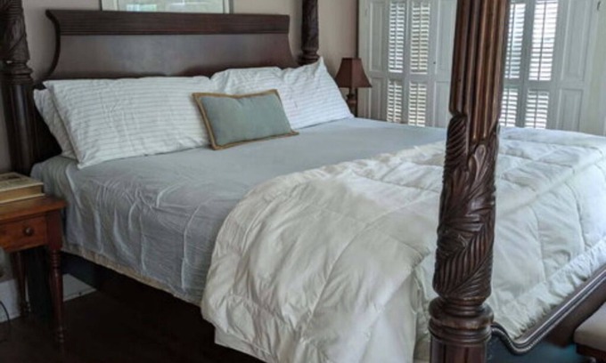 Lancaster House | Gate House (King - 2nd Floor)