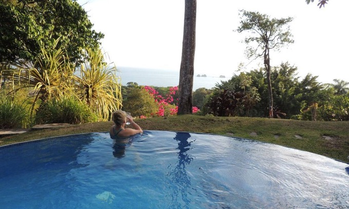 San Isidro de Grecia House | Gated, Year round springon Poas Mountain, new American owned nature lodge