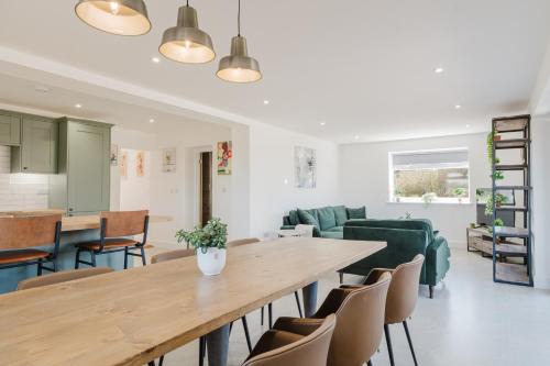 Cropthorne House | Gatekeepers Cottage - Idyllic 4 Bed Rural Escape!