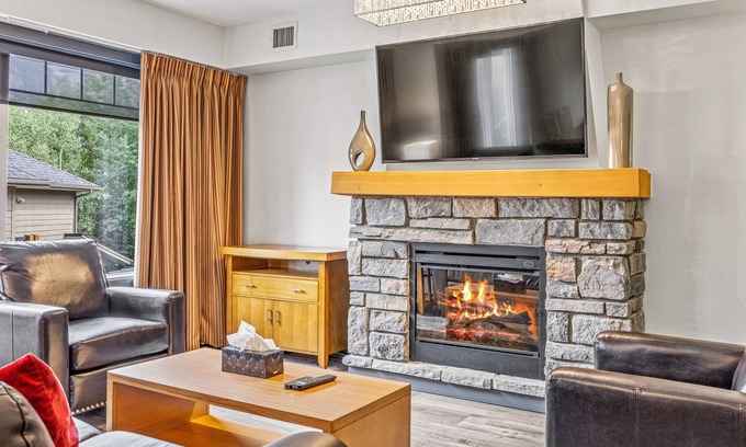 Dead Man's Flats Condo | Gateway to the Rockies! Spacious 3bdrm Suite Canmore/Banff mountain view