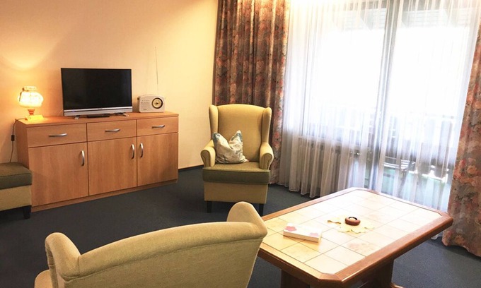 Bad Birnbach Apartment | Gemütliches Feriendomizil (60qm) mit Balkon und kostenfreiem W-Lan