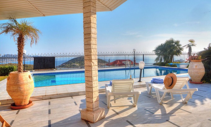 Anavyssos Villa | George Seaview villa