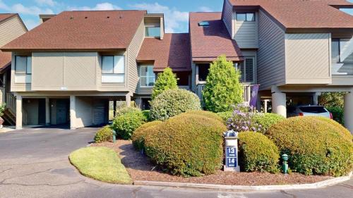 Litchfield by the Sea Villa | Getaway to the Beach 2 Bdrm Villa with Amenities