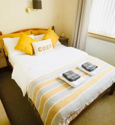 Pentrebach House | Gethin Lodge Holiday cottage Abercanaid 5mins from BPW