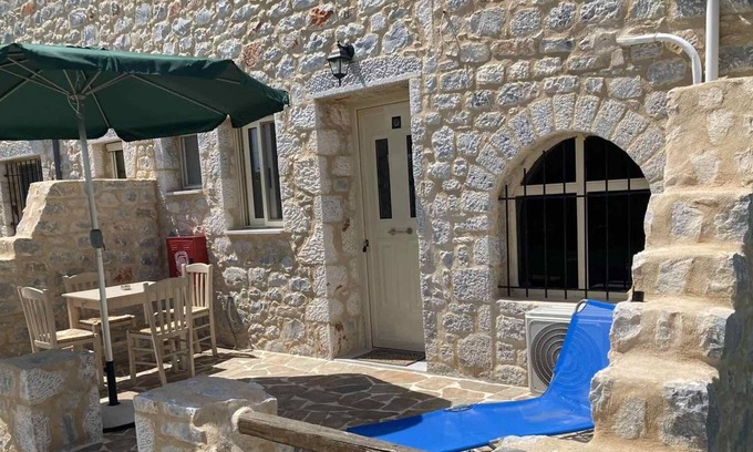 Omales Cottage | Gi - Ktima Ximitadi - Two Bedroom Cottage, Sleeps 6