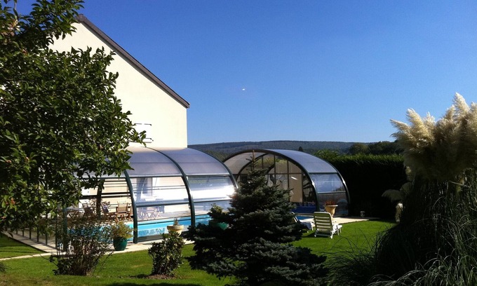 Vallees et Plateau d'Ardenne Cottage | Gite for 4/6 pers in Ardennes Joigny-Sur-Meuse with pool, clevacances 4 keys