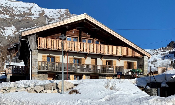 La Giettaz Apartment | Gîte in chalet for up to 4 people - Skiing, various activities, snowshoe hiking