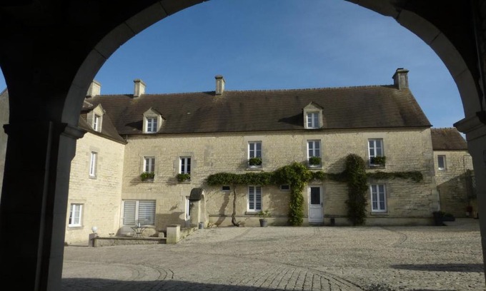 Martragny Apartment | Gite LA CHARRETTERIE