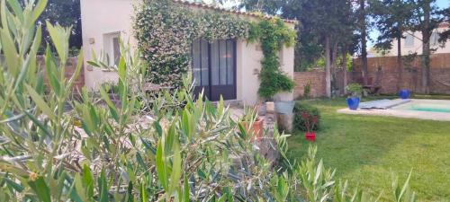 Le Cailar Apartment | Gite LA DEPENDANCE